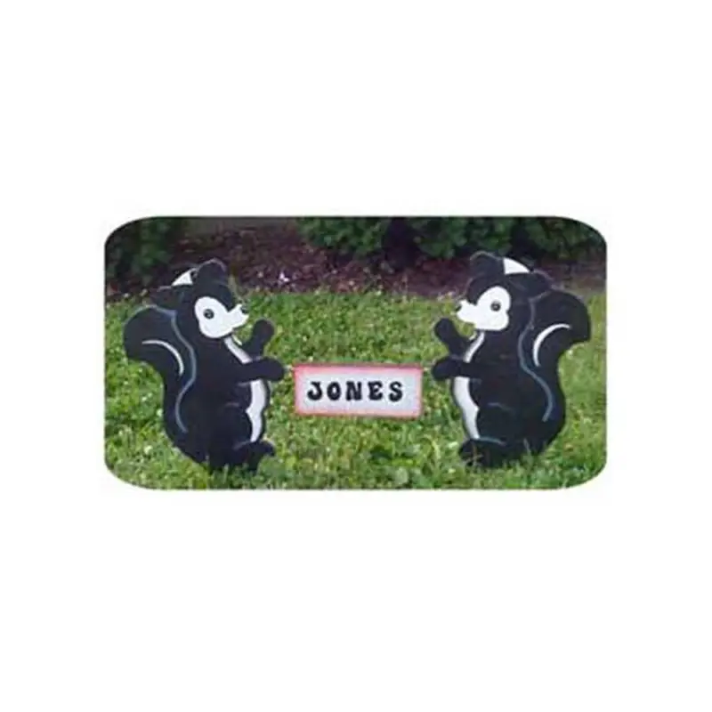 Woodworking Project Paper Plan to Build Smelly Skunk Welcome