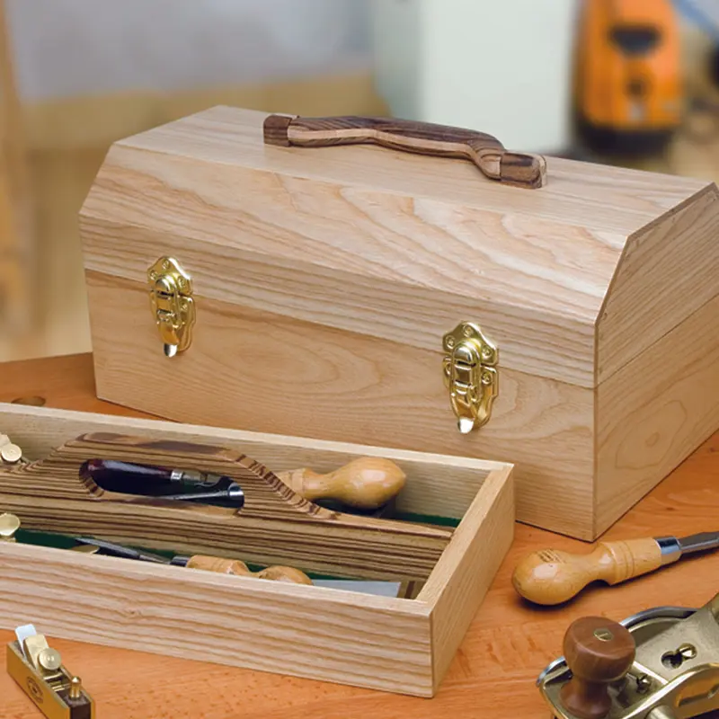 Woodworking Project Paper Plan to Build Craftsman's Toolbox