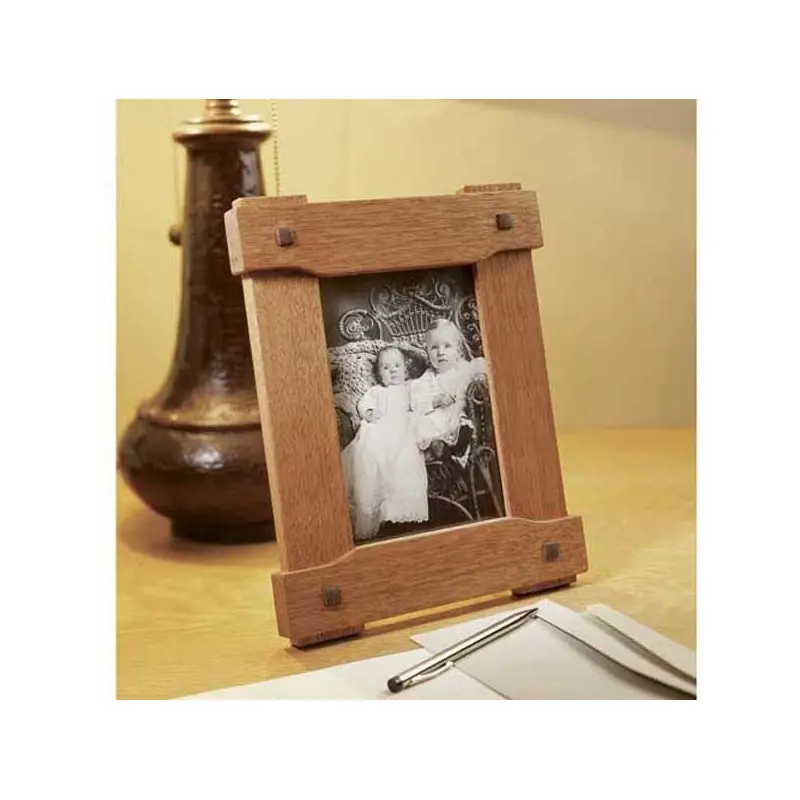 Woodworking Project Paper Plan to Build Era-Inspired Picture Frame